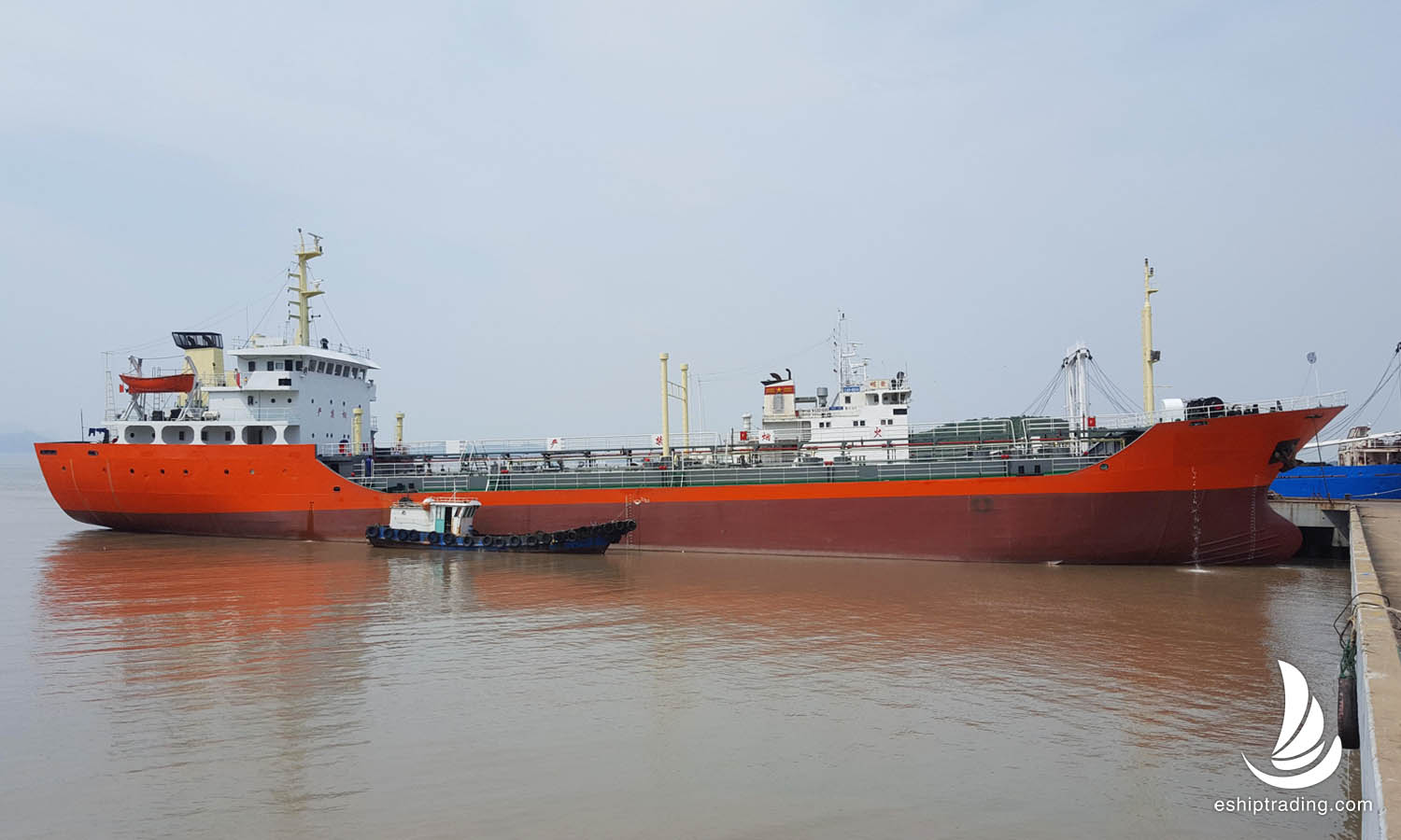 3050 T Product Oil Tanker For Sale