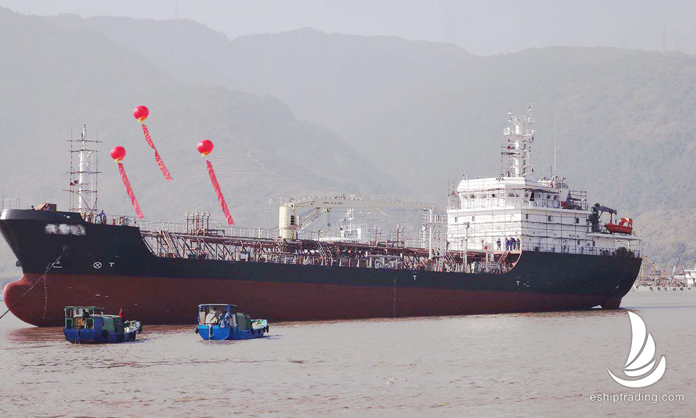 3500 T Product Oil Tanker For Sale