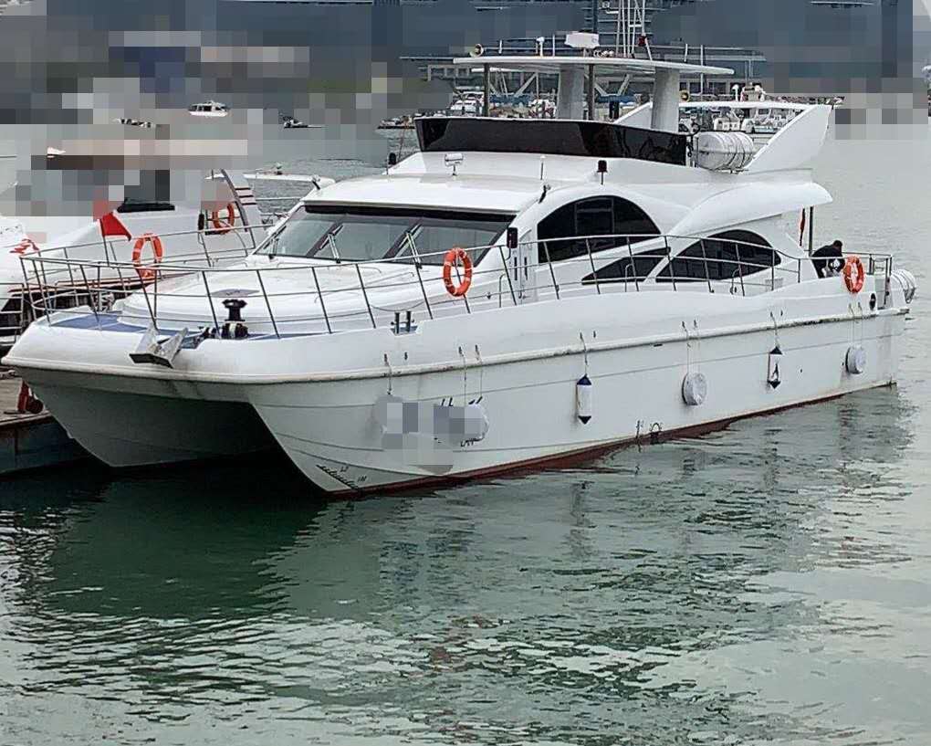 90 P Catamaran For Sale
