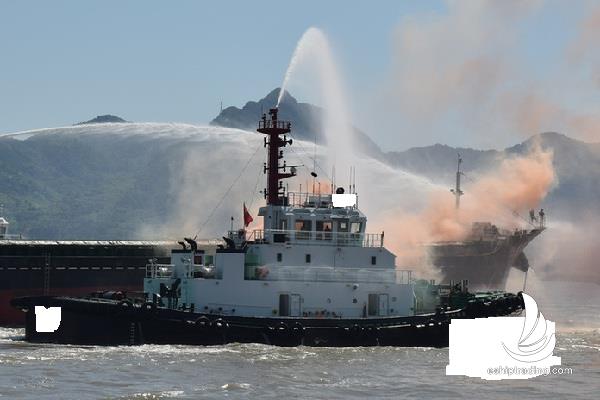 2942 KW Harbor Tug For Sale