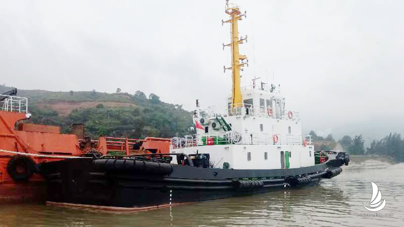 2352 KW Harbor Tug For Sale