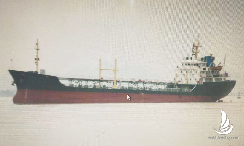 3350 T Product Oil Tanker For Sale