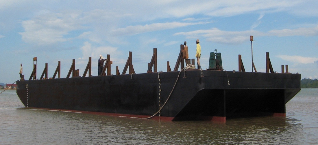 884 T Non-self-propelled deck barge For Sale