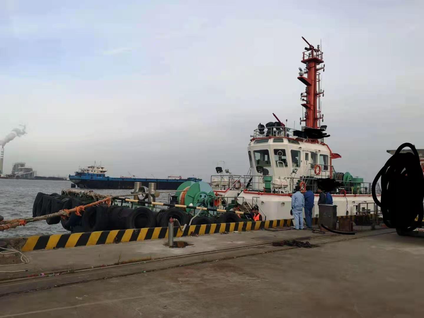 4000 PS Harbor Tug For Sale