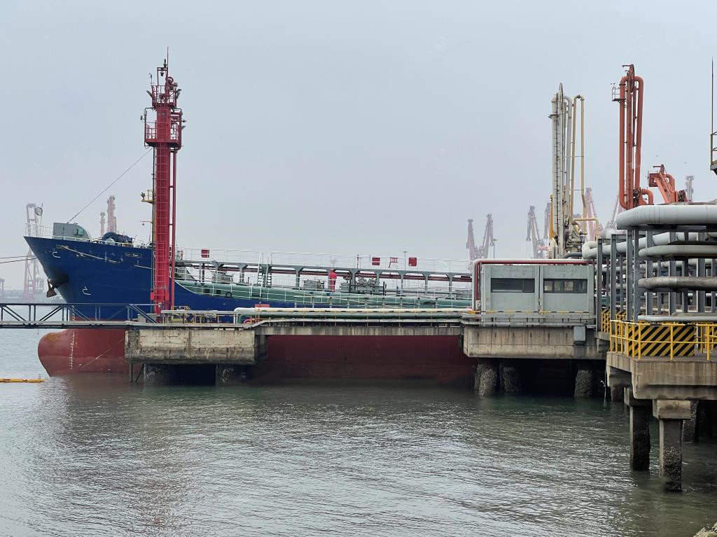 2745 T Product Oil Tanker For Sale