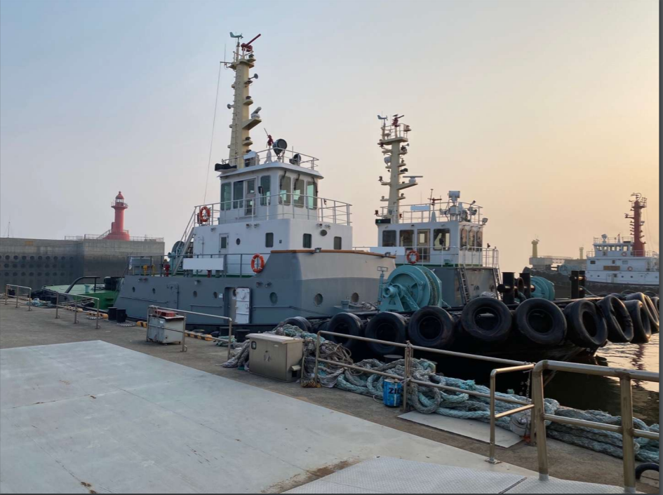 2600 PS Harbor Tug For Sale