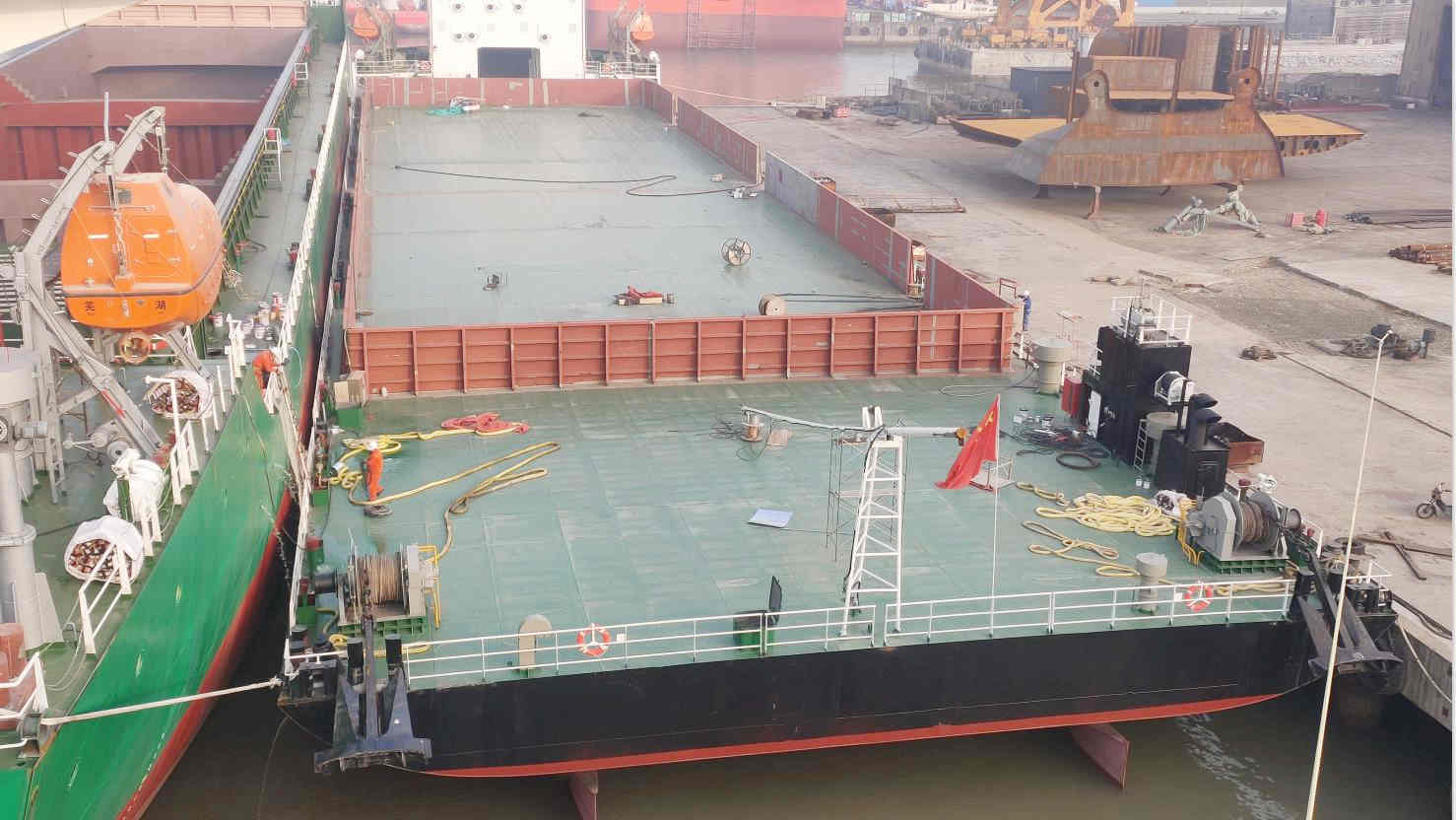 9600 T Deck Barge /LCT For Sale