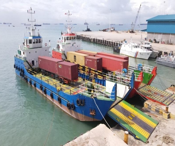 600 T Deck Barge /LCT For Sale