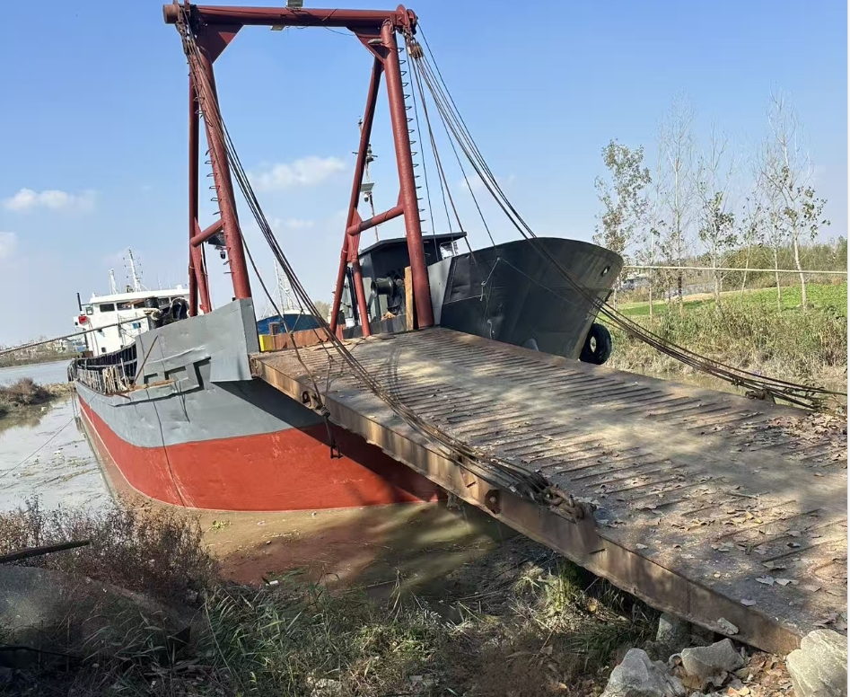 2260 T Deck Barge /LCT For Sale