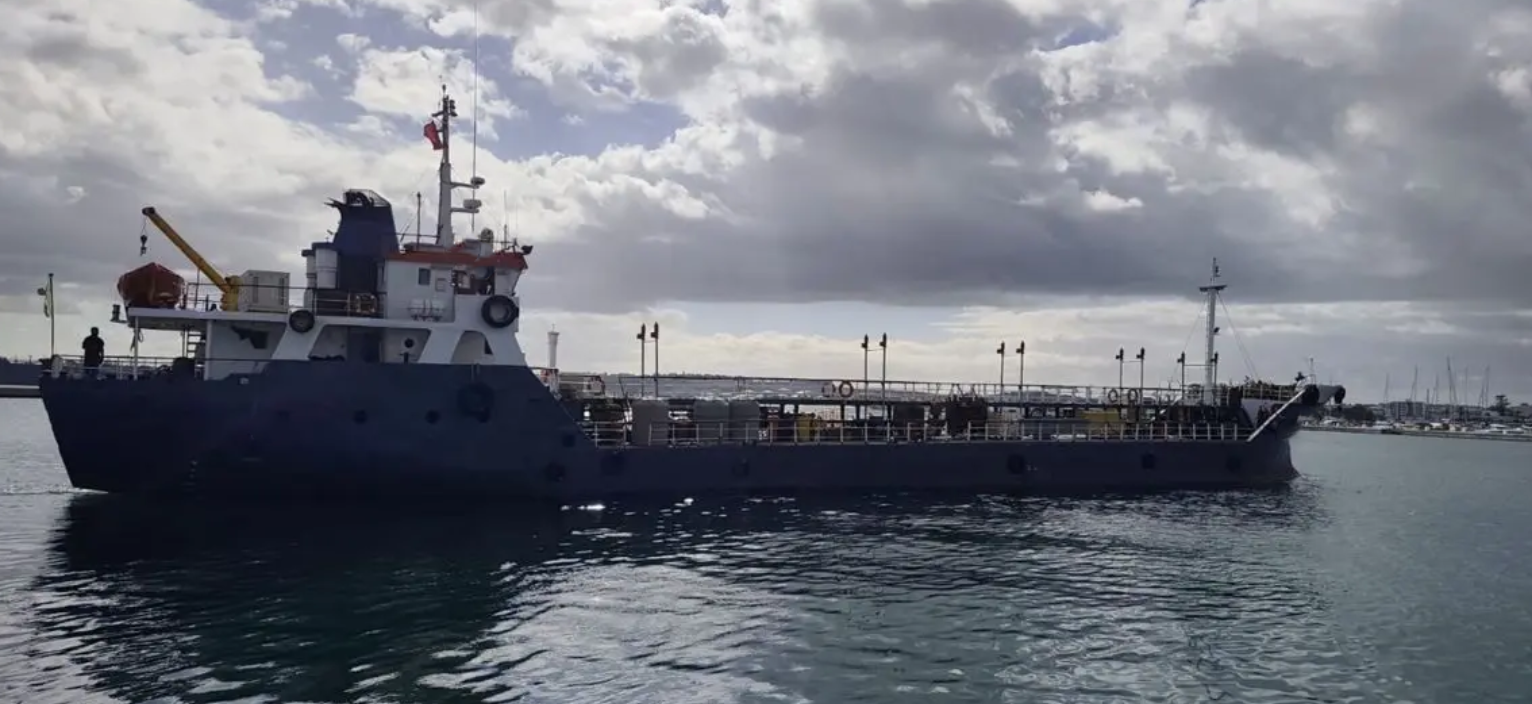 7.3 T Product Oil Tanker For Sale