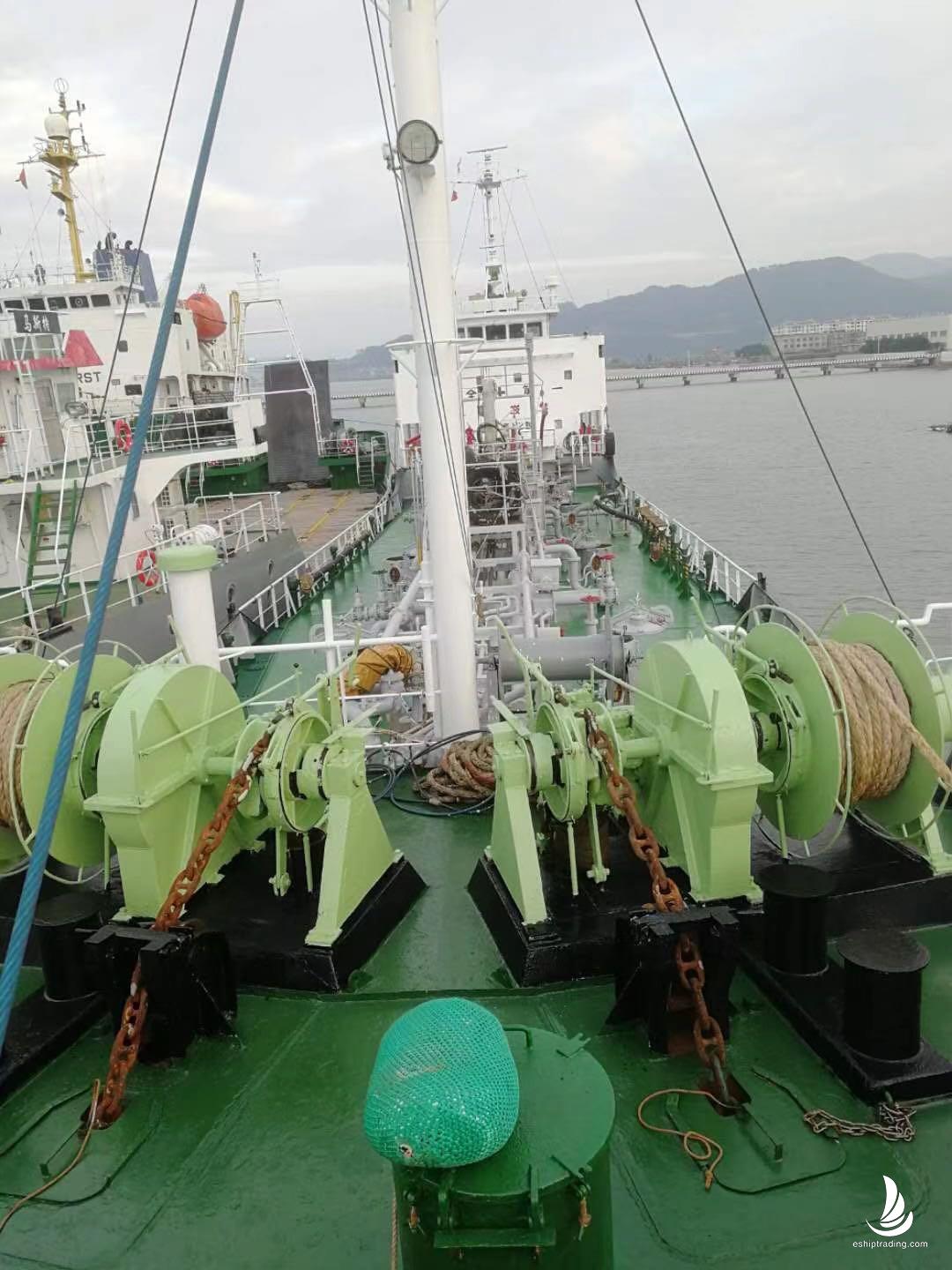 1200 T Product Oil Tanker For Sale