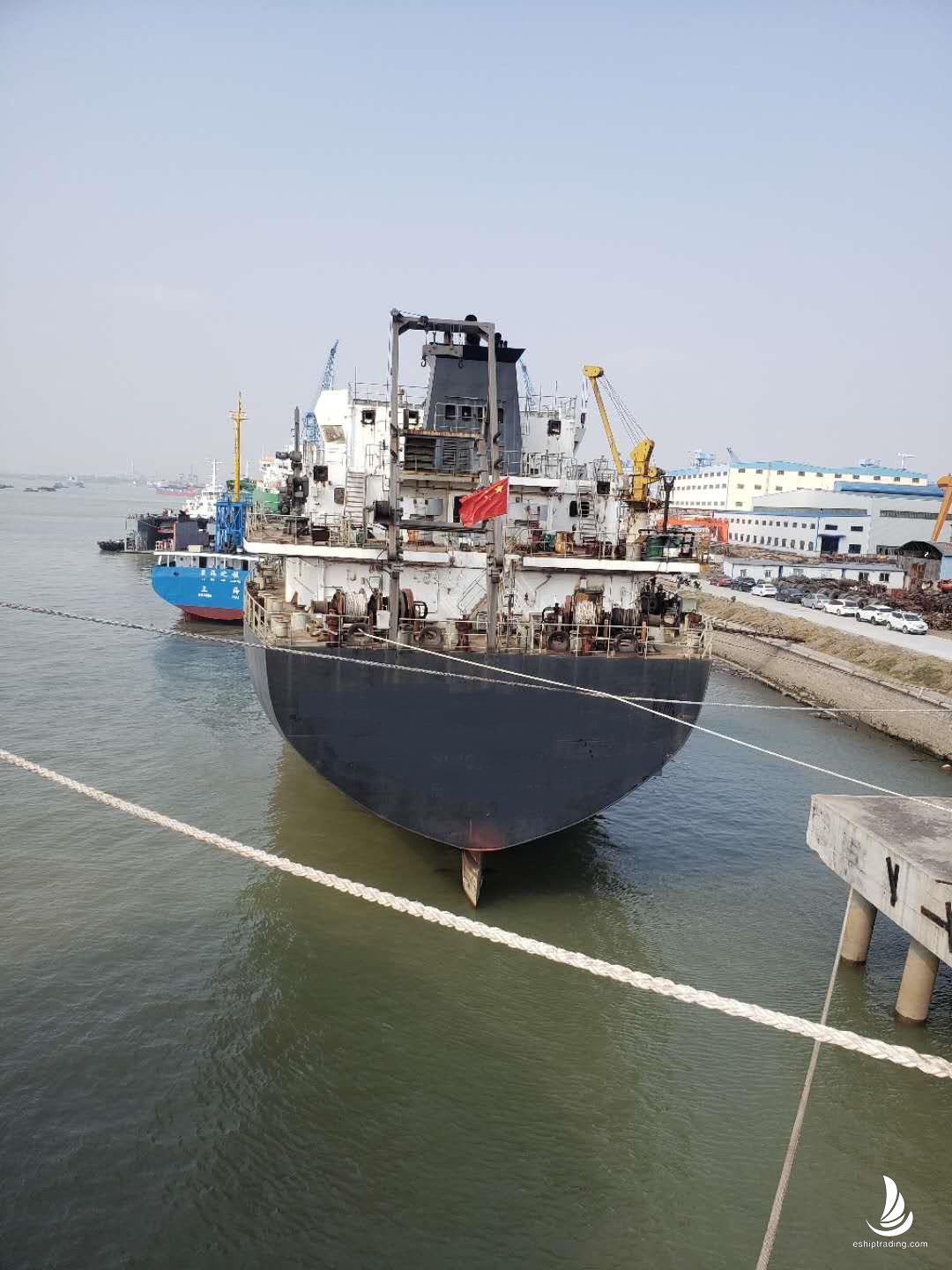 5500 T Product Oil Tanker For Sale