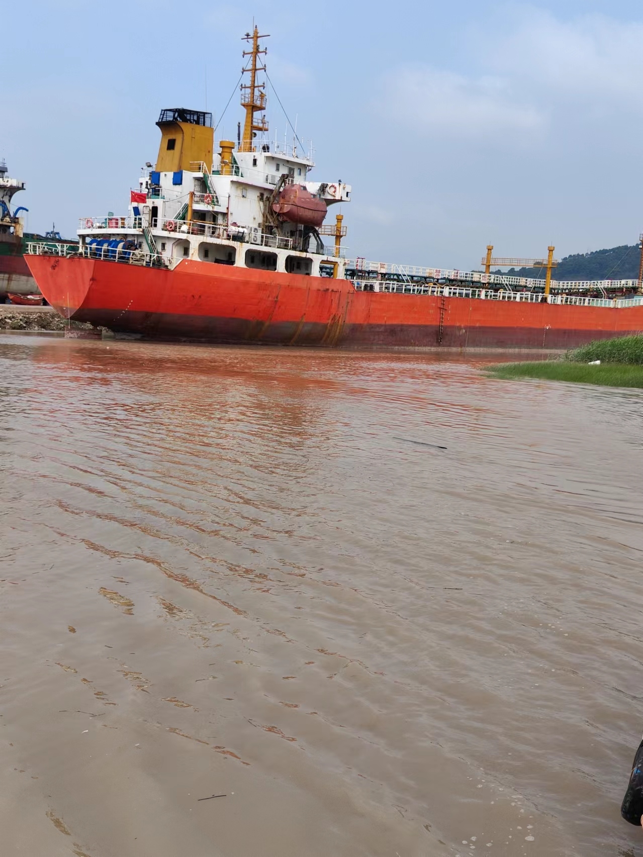 7000 T Product Oil Tanker For Sale