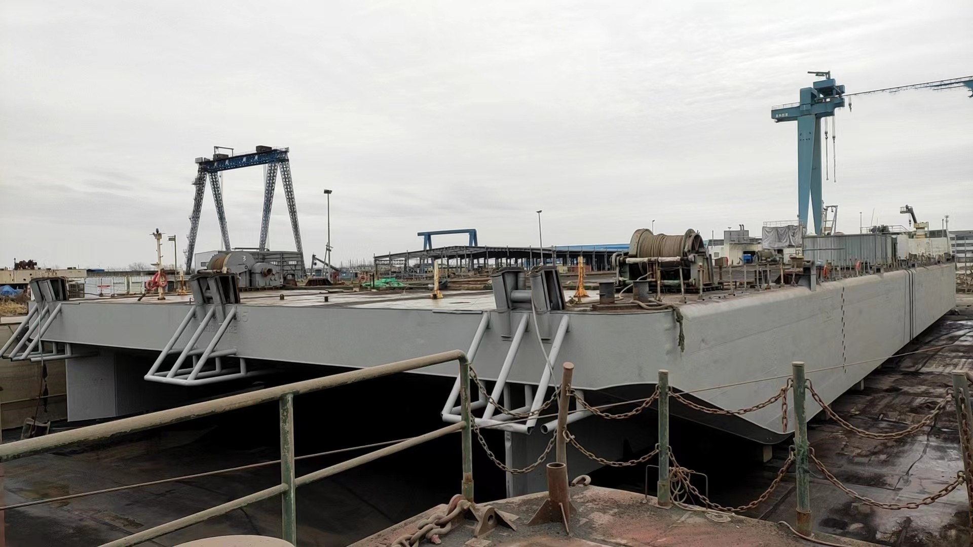 340 FT Non-self-propelled deck barge For Sale