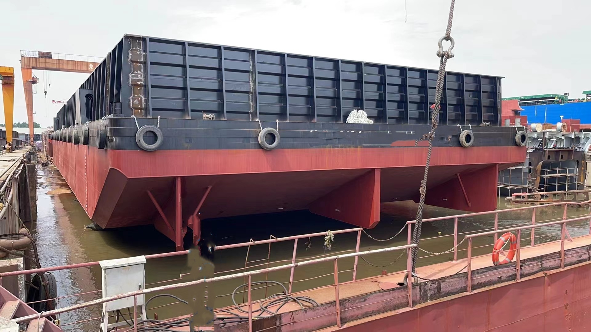 310 FT Non-self-propelled deck barge For Sale