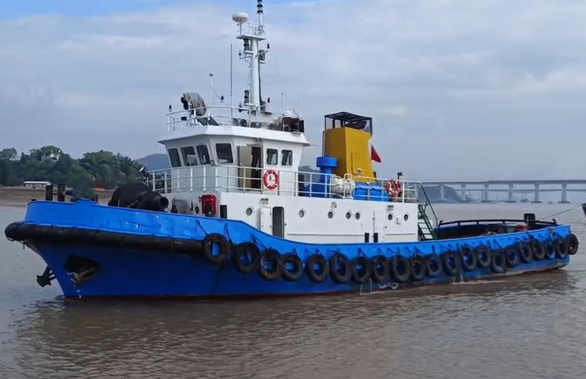 1470 PS Coastal Tug For Sale