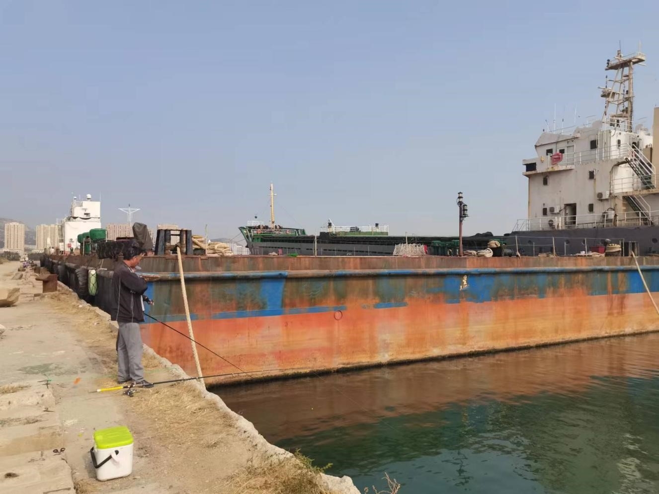 330 FT Non-self-propelled deck barge For Sale