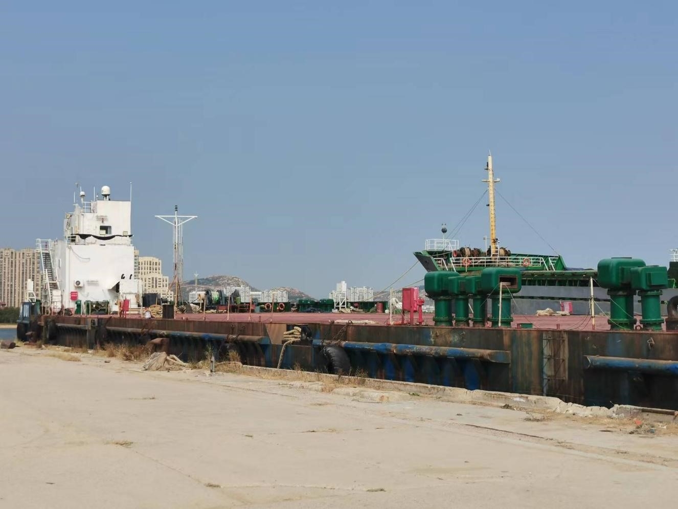 330 FT Non-self-propelled deck barge For Sale