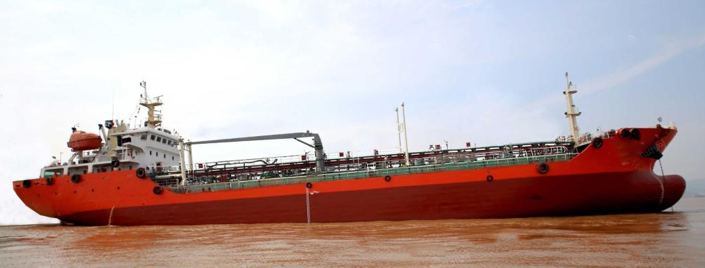 4320 T Product Oil Tanker For Sale