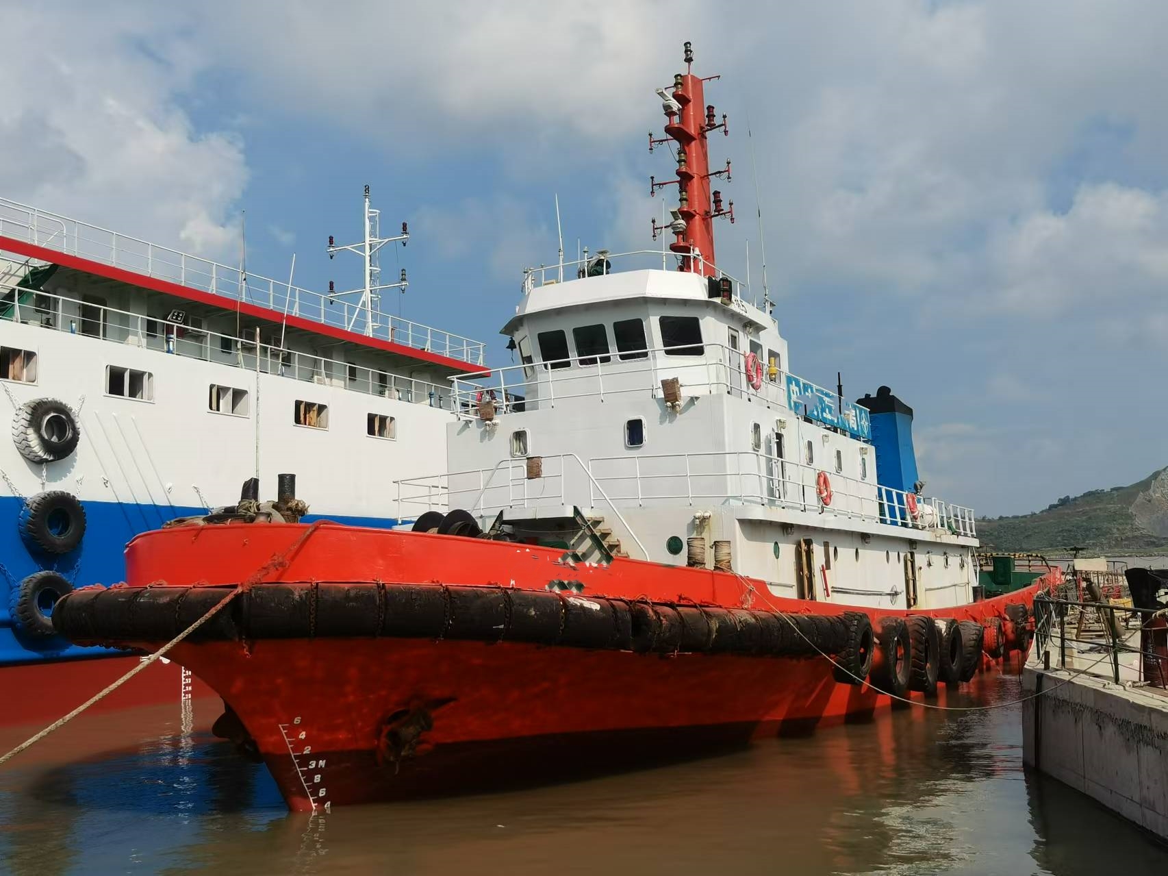 3300 PS Coastal Tug For Sale