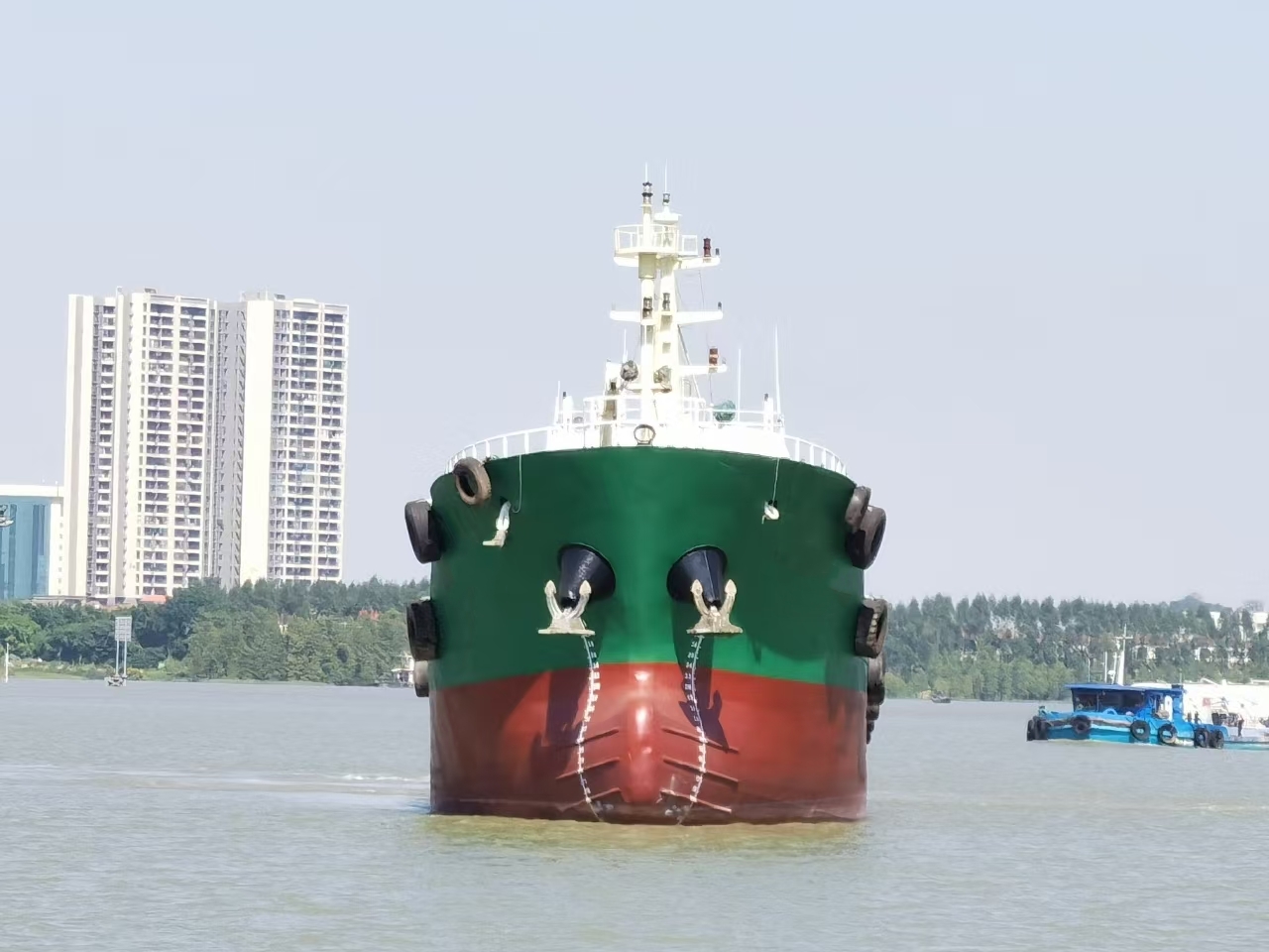 860 T Product Oil Tanker For Sale