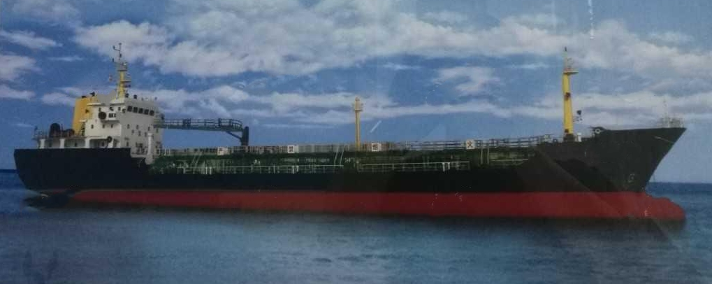 3110 T Product Oil Tanker For Sale