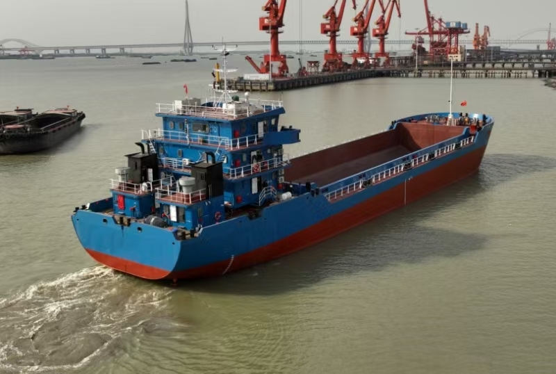 2600 m³ Split Hopper Barge For Sale