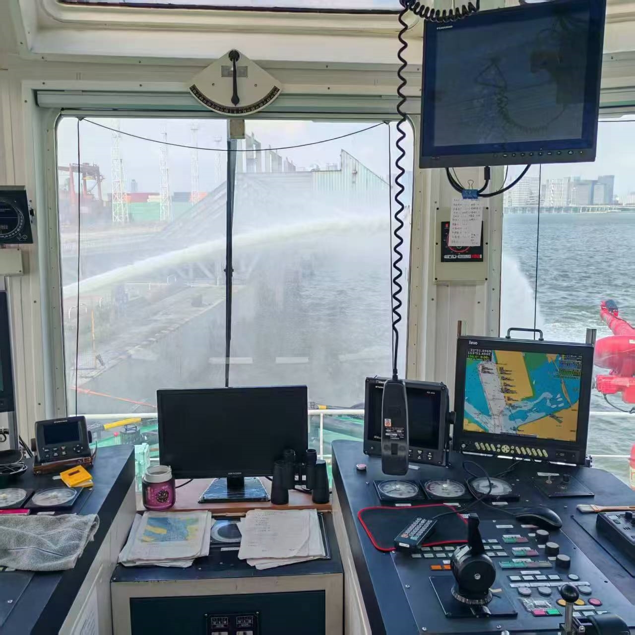 6400 PS Harbor Tug For Sale