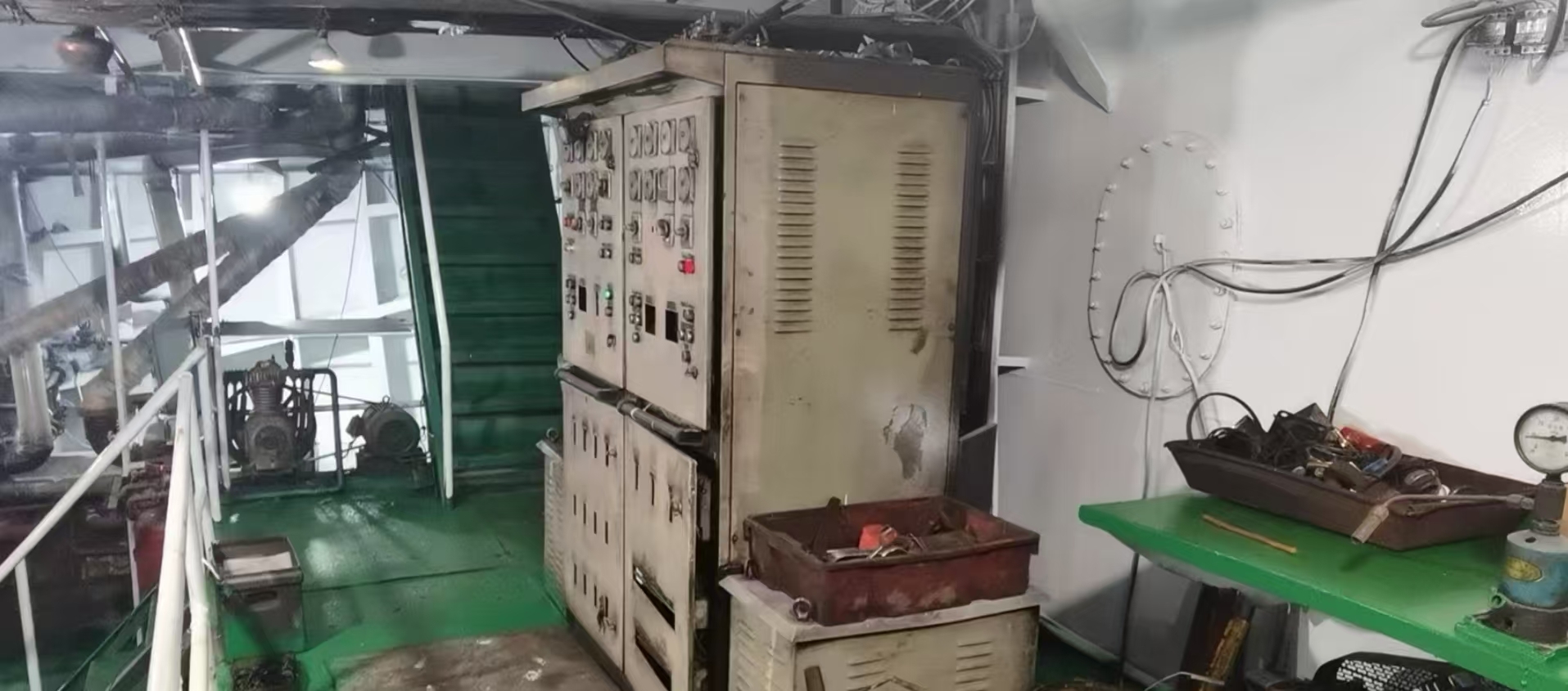2486 T Deck Barge /LCT For Sale