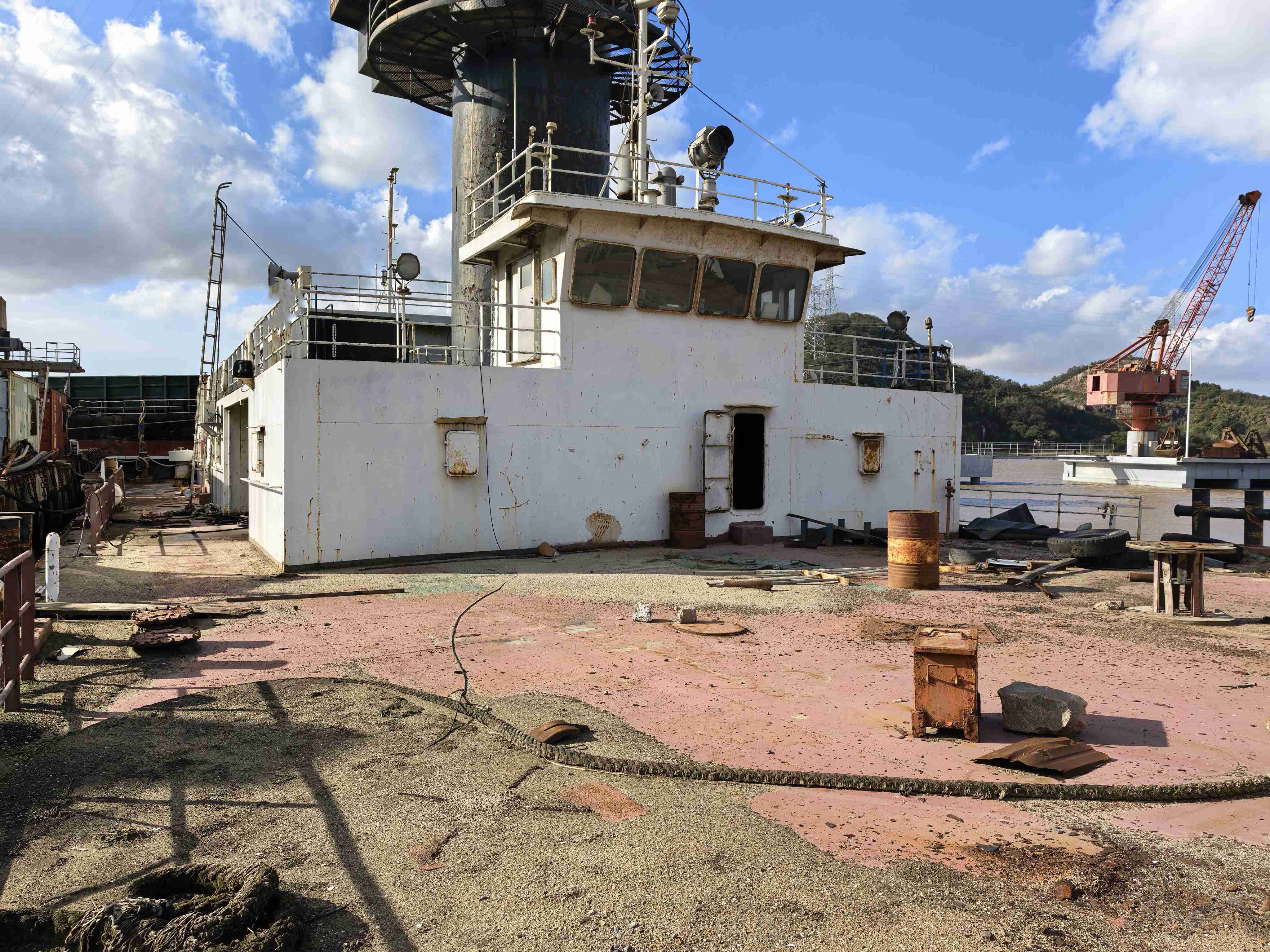 50 T Fully Revolving Floating Crane For Sale