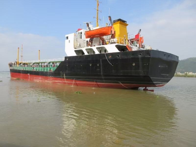 2200 T Product Oil Tanker For Sale