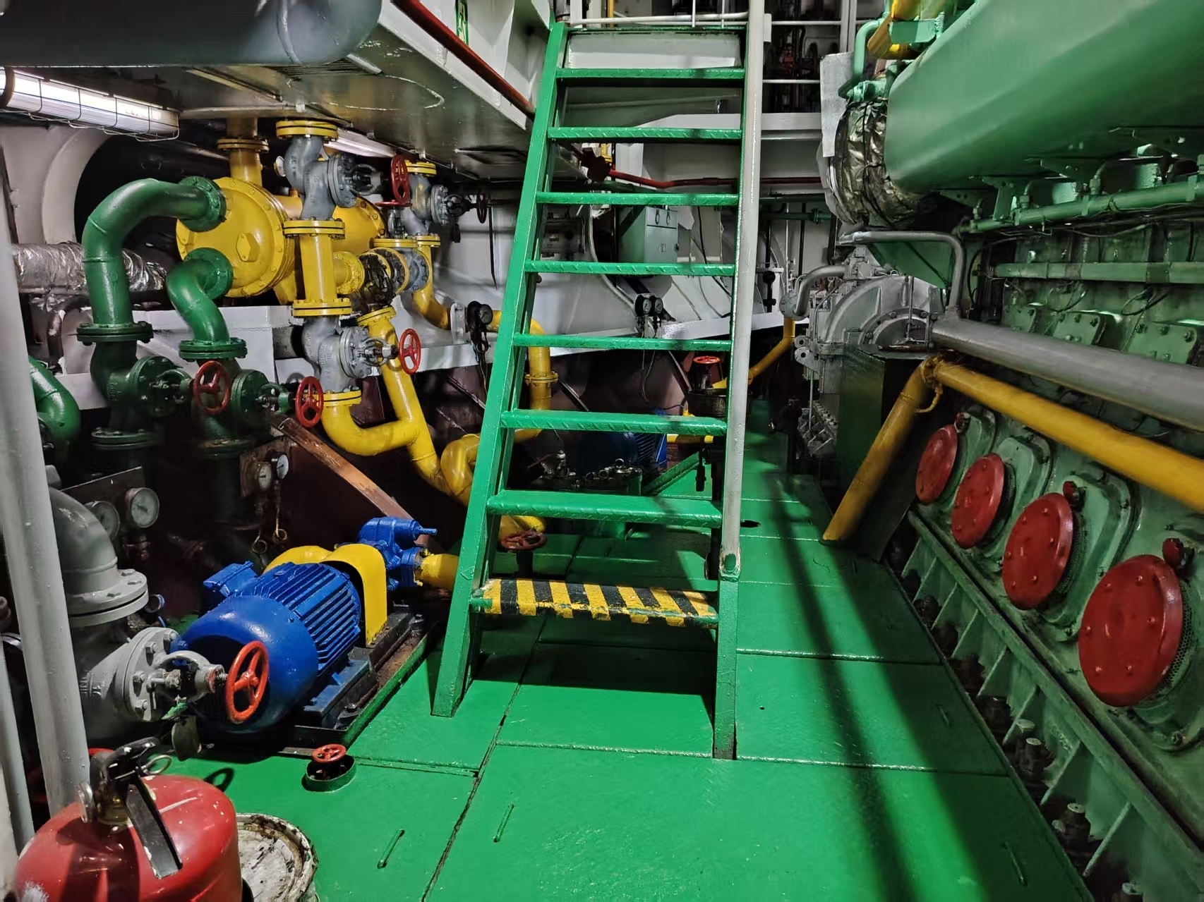 4500 T Product Oil Tanker For Sale